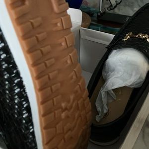 Braided foe leather loafer. Rubber soles. Comfortable and trendy